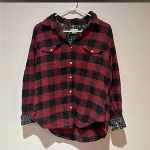 Tailor Vintage Red and Black Plaid Women's Top